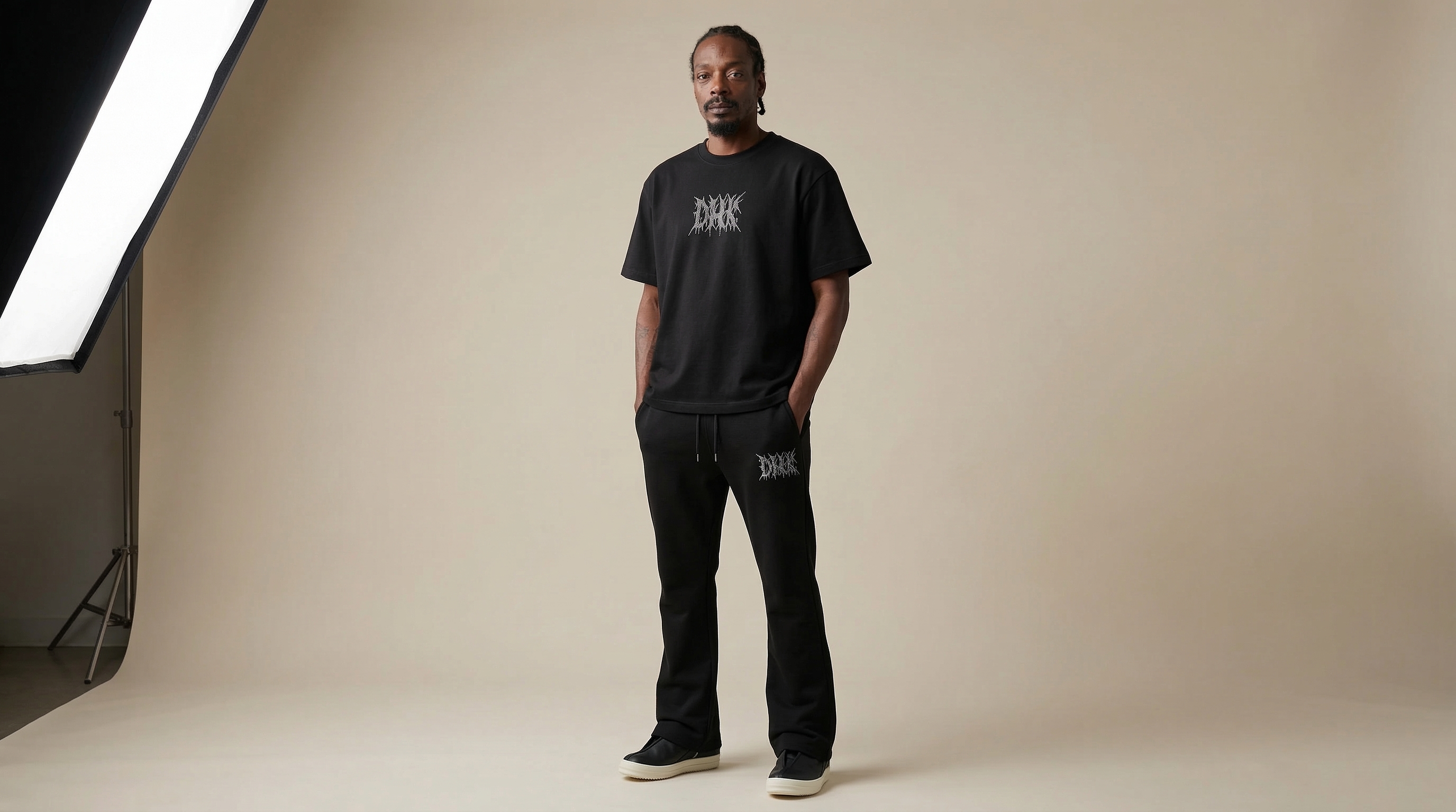 DHK black shirt portrait display image